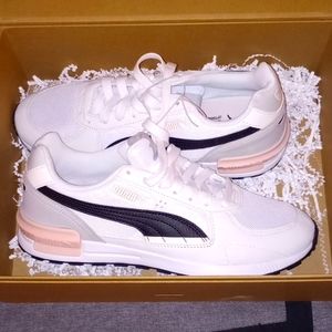 Women's Puma shoes